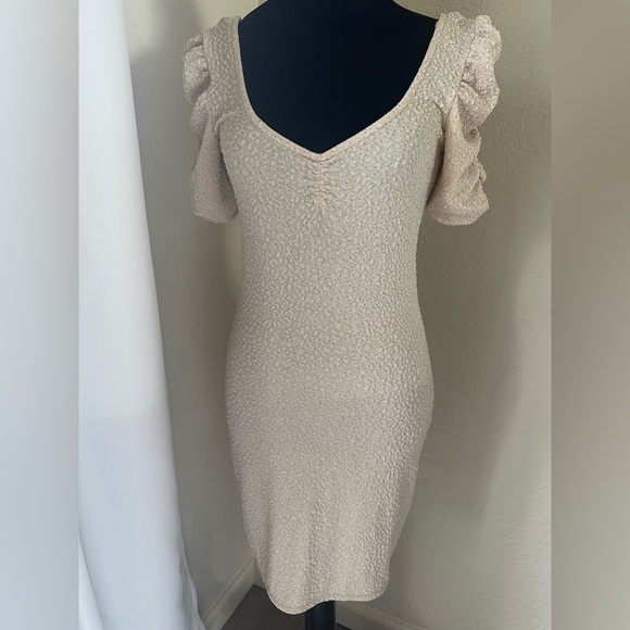 H&M Cream Bodycon Dress with Puff Sleeves and V-Neck - Picture 1 of 8